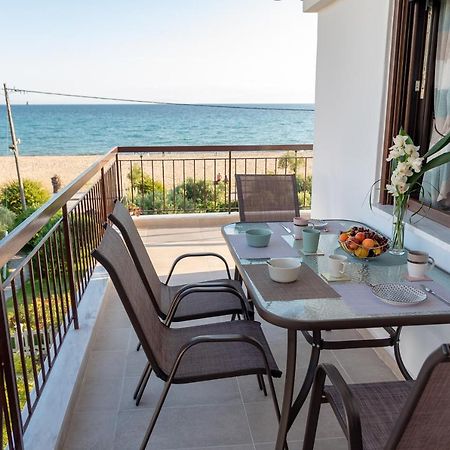 Dimi Seafront Apartment By Rentals Pro Services - Неа-Муданья Экстерьер фото