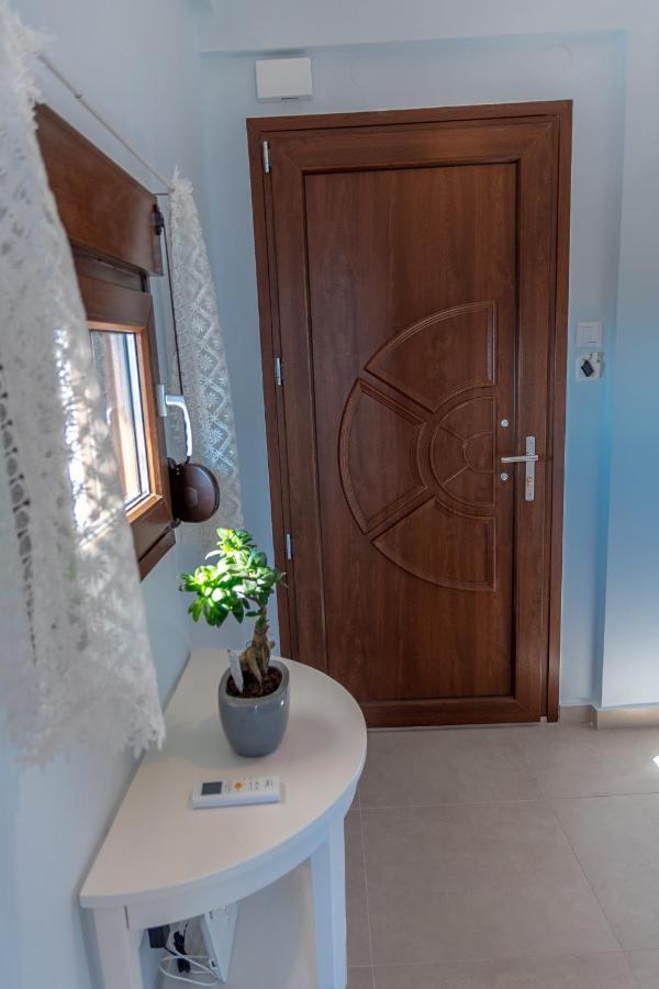 Dimi Seafront Apartment By Rentals Pro Services - Неа-Муданья Экстерьер фото