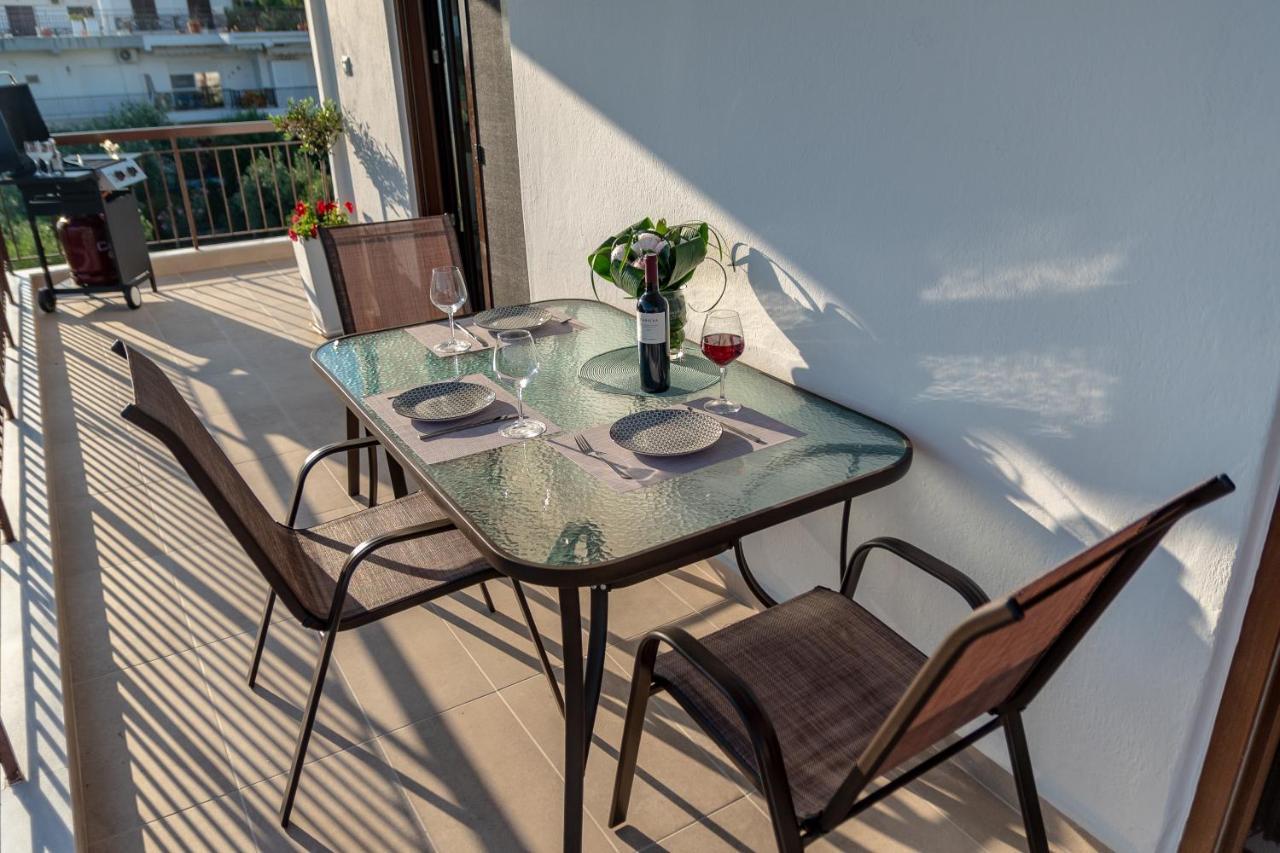Dimi Seafront Apartment By Rentals Pro Services - Неа-Муданья Экстерьер фото