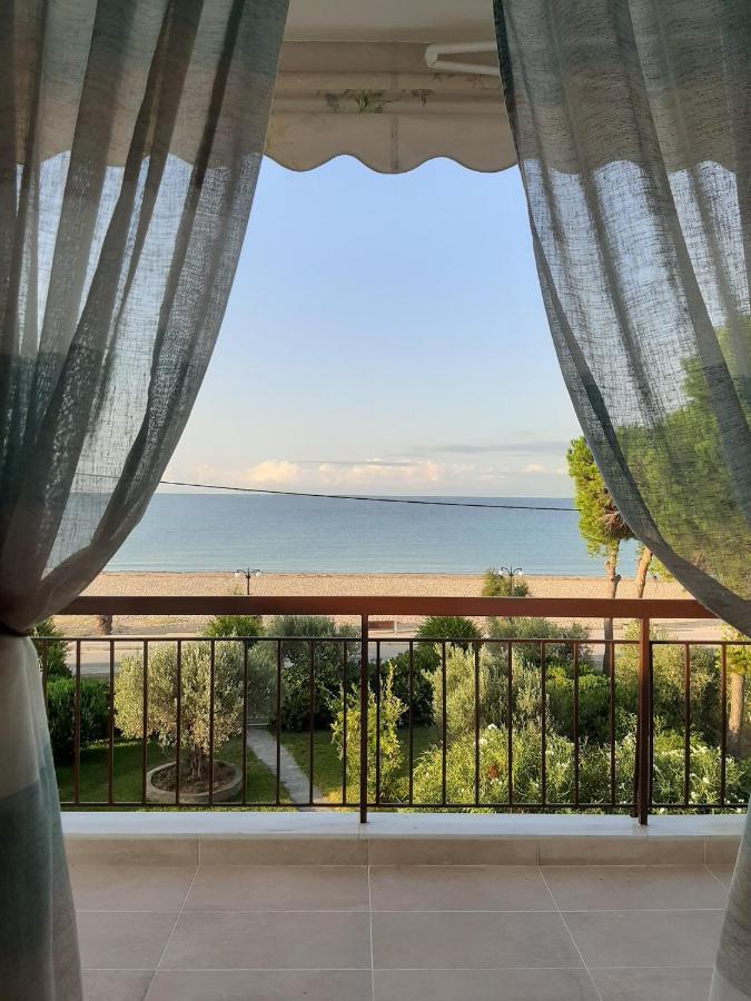 Dimi Seafront Apartment By Rentals Pro Services - Неа-Муданья Экстерьер фото
